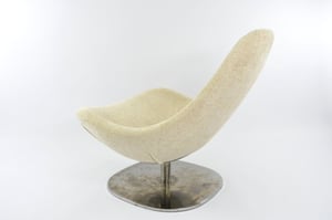 Image of Fauteuil pivotant coquille beige clair