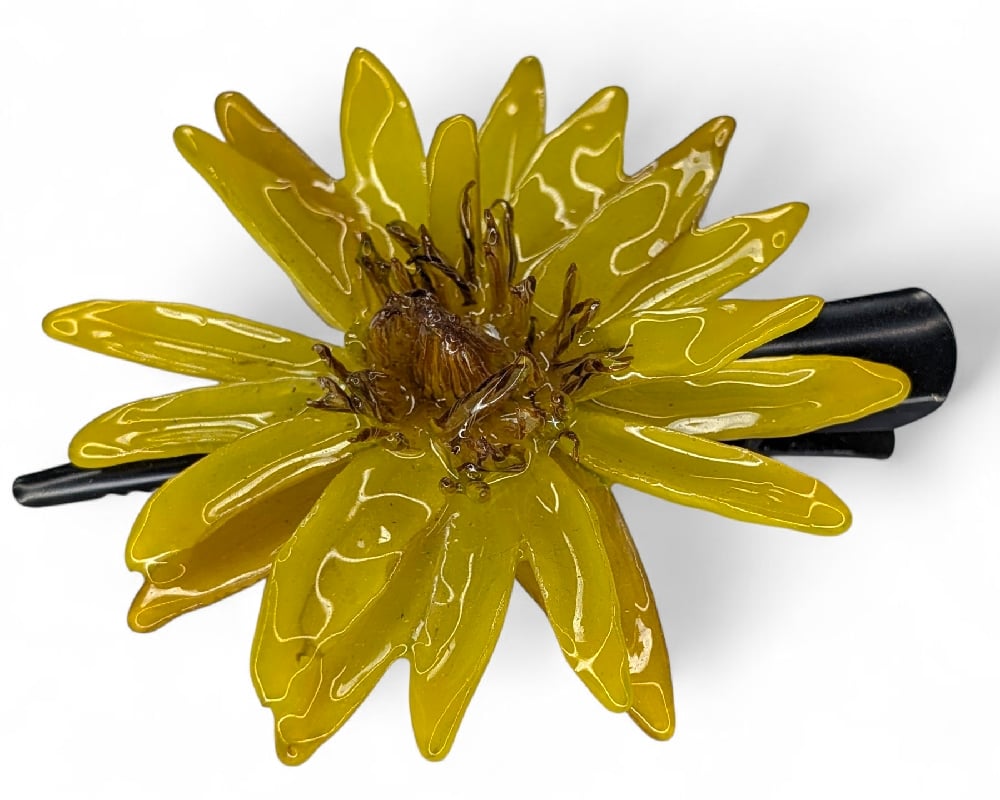 Image of Waterlily Hair Clip (Cream & Yellow)