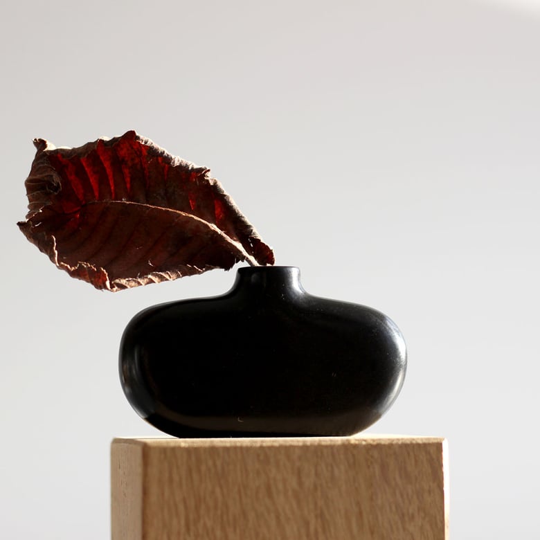 Image of Stem Vase - Stanhope Black