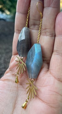 Image 3 of labradorite rays