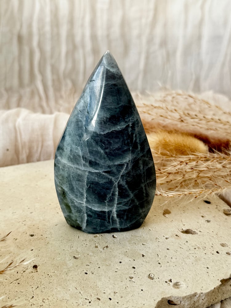 Image of Labradorite Teardrop