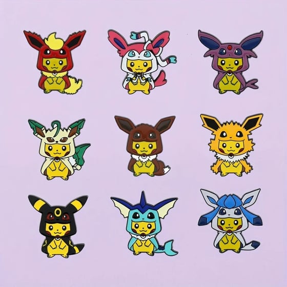 Image of EEVEELUTIONS PIN / BADGES.