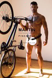 Image 2 of MARTIN BY PINEAPPLE