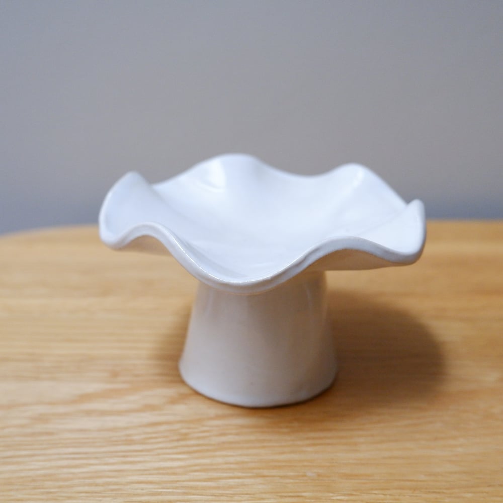 Small Flutter Ring Dish
