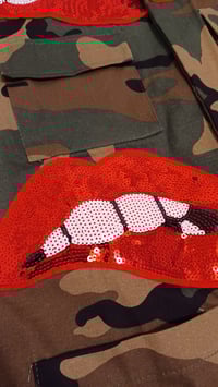 Image 2 of Lipflage