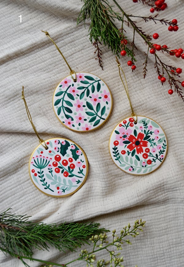 Image of Adornos de navidad - bolas planas pintadas a mano