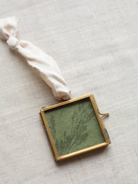 Image 2 of Grass Print 03 - Hanging brass frame - Decoration 