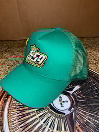 Image 3 of 559 Kelly Green 