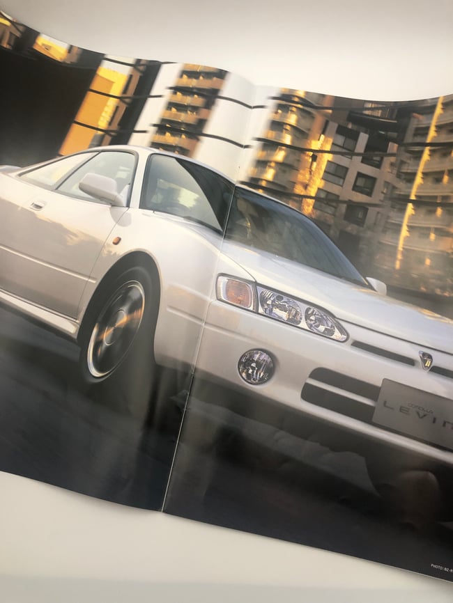 AE111 Corolla Levin brochure