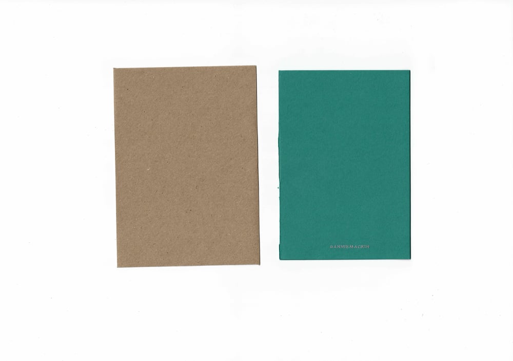 Pack of 3 festive cards and envelopes 