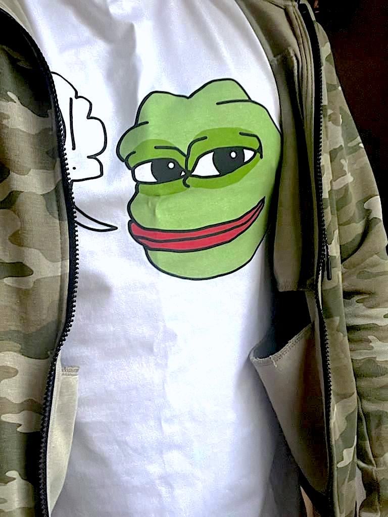 TEE SHIRT YO! PEPE.  by  JPMalot