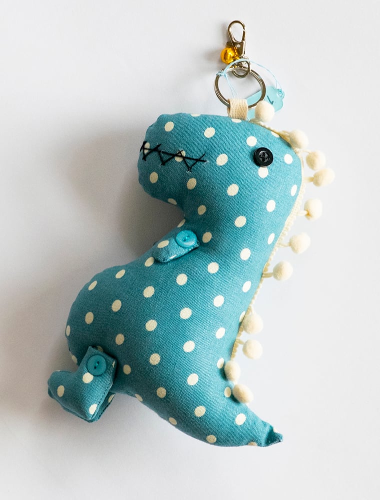 Image of Muñeco de tela:  Dino azul topos