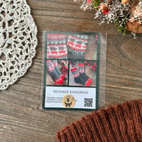 Image 2 of Carte patron à télécharger : chaussettes à tricoter Home for Christmas