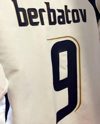 Image 4 of Brand New Tottenham “BERBATOV 9” 2006/07 Home Cup Shirt + UEFA patch (M)