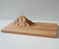 Image 3 of Planche "PIRINEOS" sculptée en chêne (Personnalisation possible)