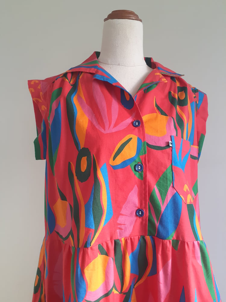 Image of BUTTON UP in VIVID. Available in size SMALL & EXTRA-LARGE