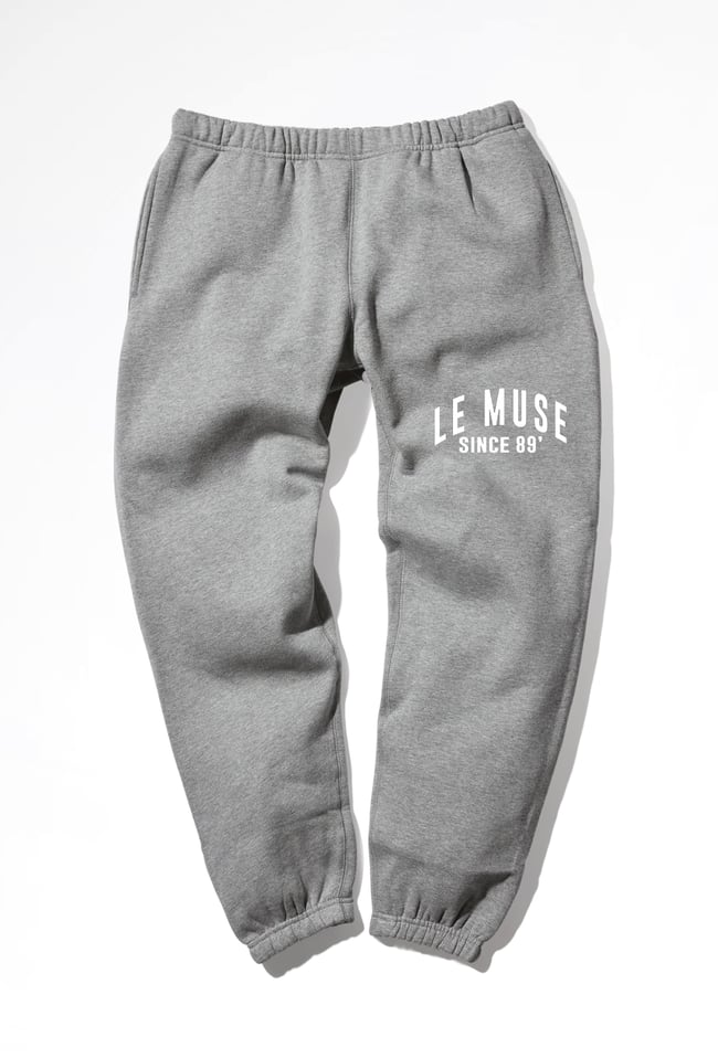 LE MUSE SINCE 89' SWEATSUIT