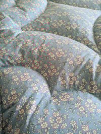 Image 3 of Stunning Liberty "Capel" Single Eiderdown