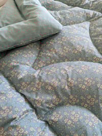 Image 5 of Stunning Liberty "Capel" Single Eiderdown