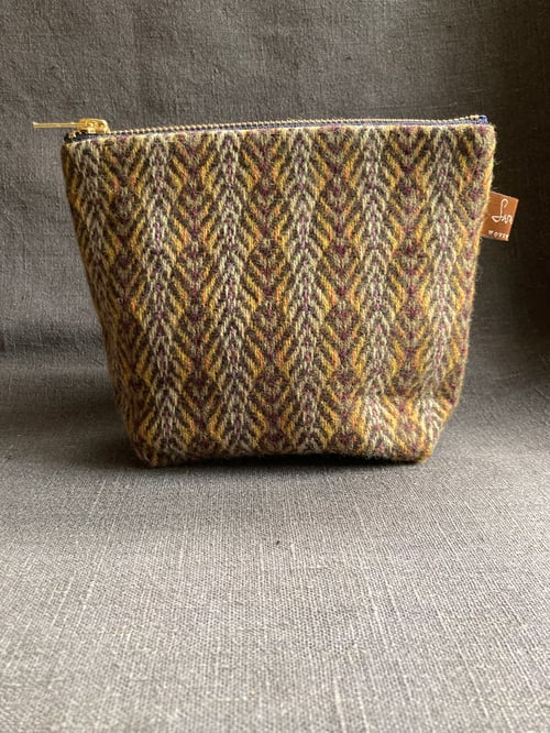 Image of No.32 Small Handwoven Accessories Bag