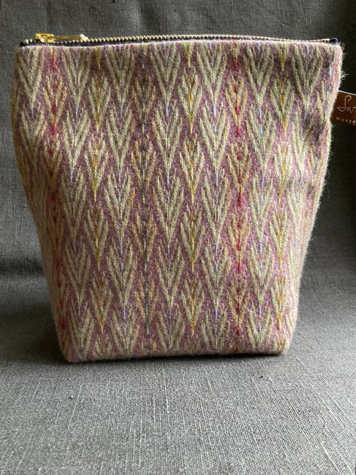 Image of No.7 Large Handwoven Accessories Bag