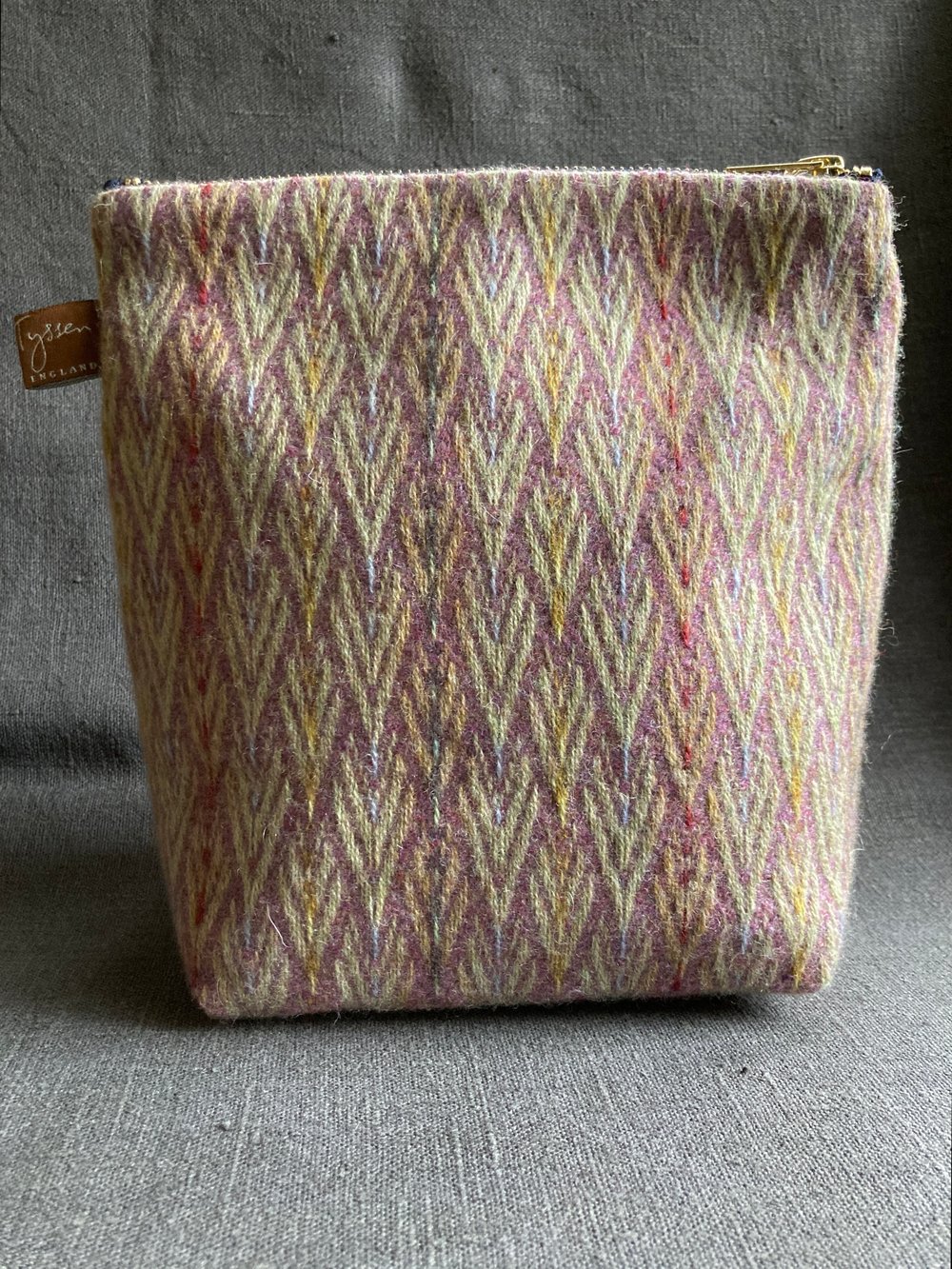 Image of No.7 Large Handwoven Accessories Bag