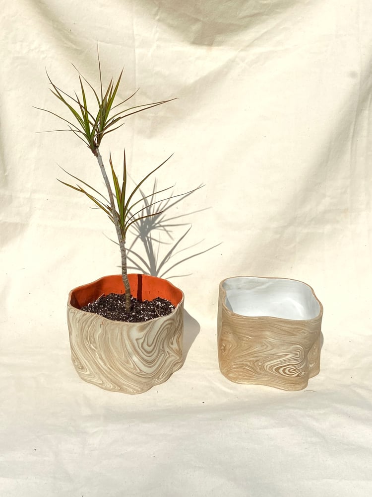 Image of Marbled Crumple Planter 
