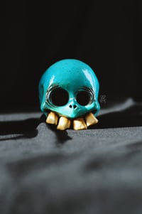 Image 2 of Blue Skull pot