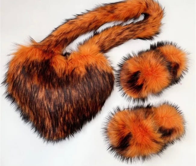 Furry heart shaped purse and Furry slides set Ash loveBoutique