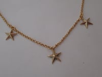 Image 2 of Kate Middleton Princess of Wales Duchess of Cambridge Yellow Gold Three Star Necklace