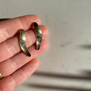 Image of urva earring brass