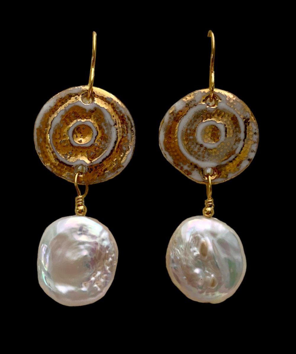 Image of Antique gold coin pearl earrings (2 x 6cm)