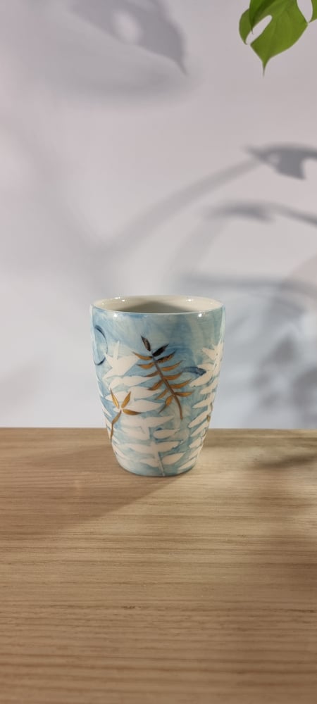 Image of Beaker Porcelain Blue Leaf 2