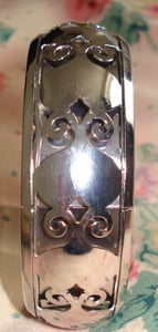 Image of Metal patterned bangle