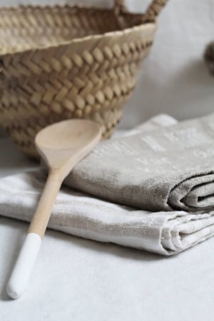 Image of Torchon en lin naturel 'Kouig-aman' (TRCHNBRETAGN1)