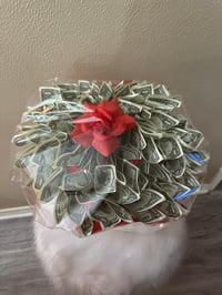 Image 2 of Real Money Bouquet 💵