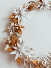 Image 5 of La couronne fleurs de Noël 