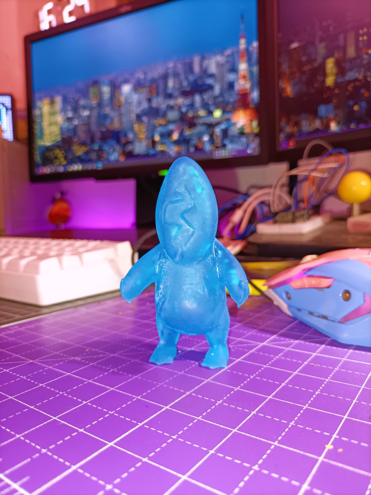 SCOLINA スコリナ - Clear blue resin toy | PLAGUE LABS