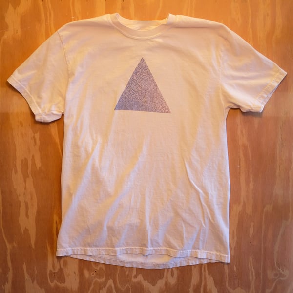 Image of BLOCK-PRINTED TEE - triangle - size L