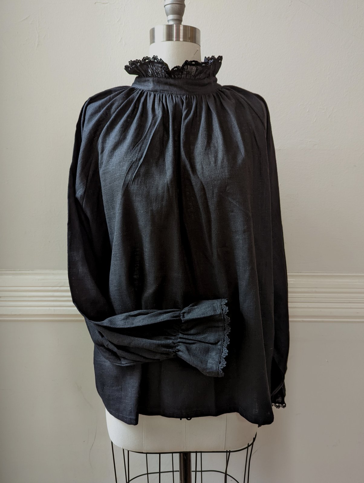 Darcy V2 Black | theblackribbon