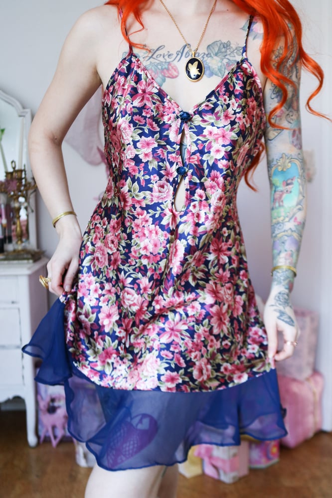 Image of Vintage 1980s Honors Silky Floral Gown with Ruffle Details (Small)