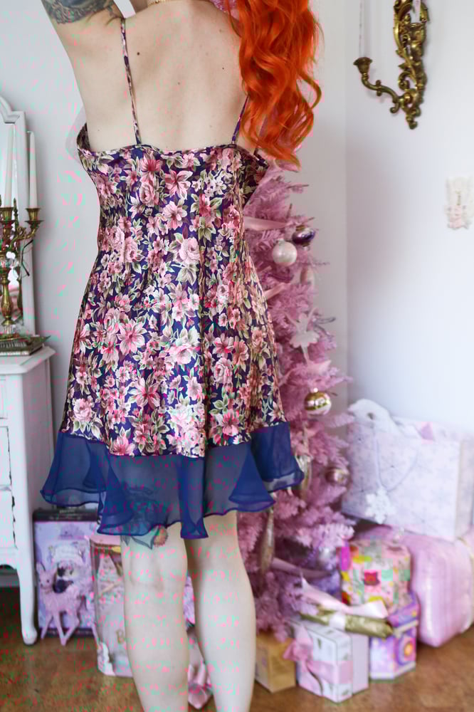 Image of Vintage 1980s Honors Silky Floral Gown with Ruffle Details (Small)