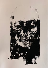 SCREENPRINTED SKULL PRINT