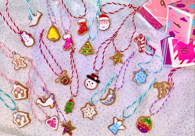 Mini Gingerbread Cookie Ornament Countdown Calendar!