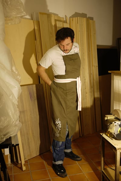 Image of GRANDE OURSE x ISABELLE DECOUX / TABLION 5 pantalon chino marron - sangle blanche