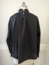 Image 3 of Darcy V2 Black