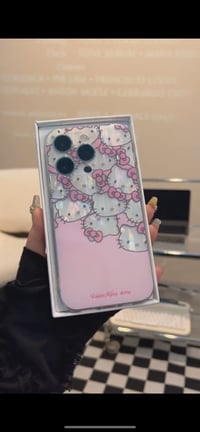 Image 4 of Hello Kitty 3D Case