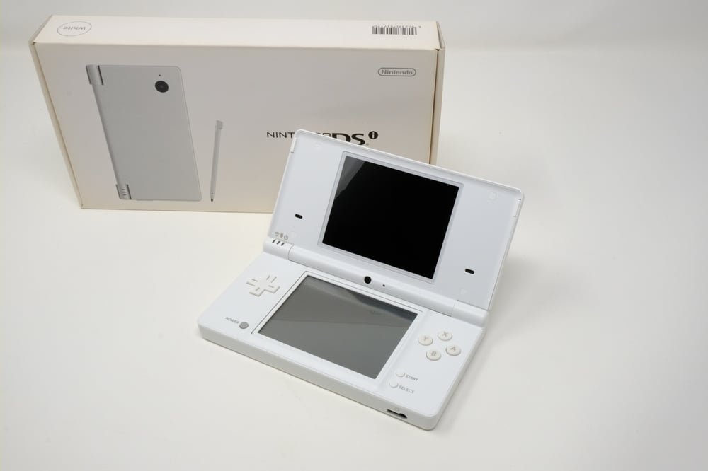 Image of 新品 Nintendo DSi
