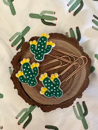 Cactus paperclips