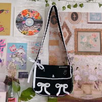 .𖥔 ݁ ˖ BLACK SWEETHEART MESSENGER BAG ౨ৎ